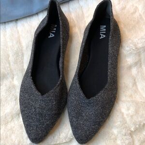 MIA Women's Charcoal Pointed Toe Flats